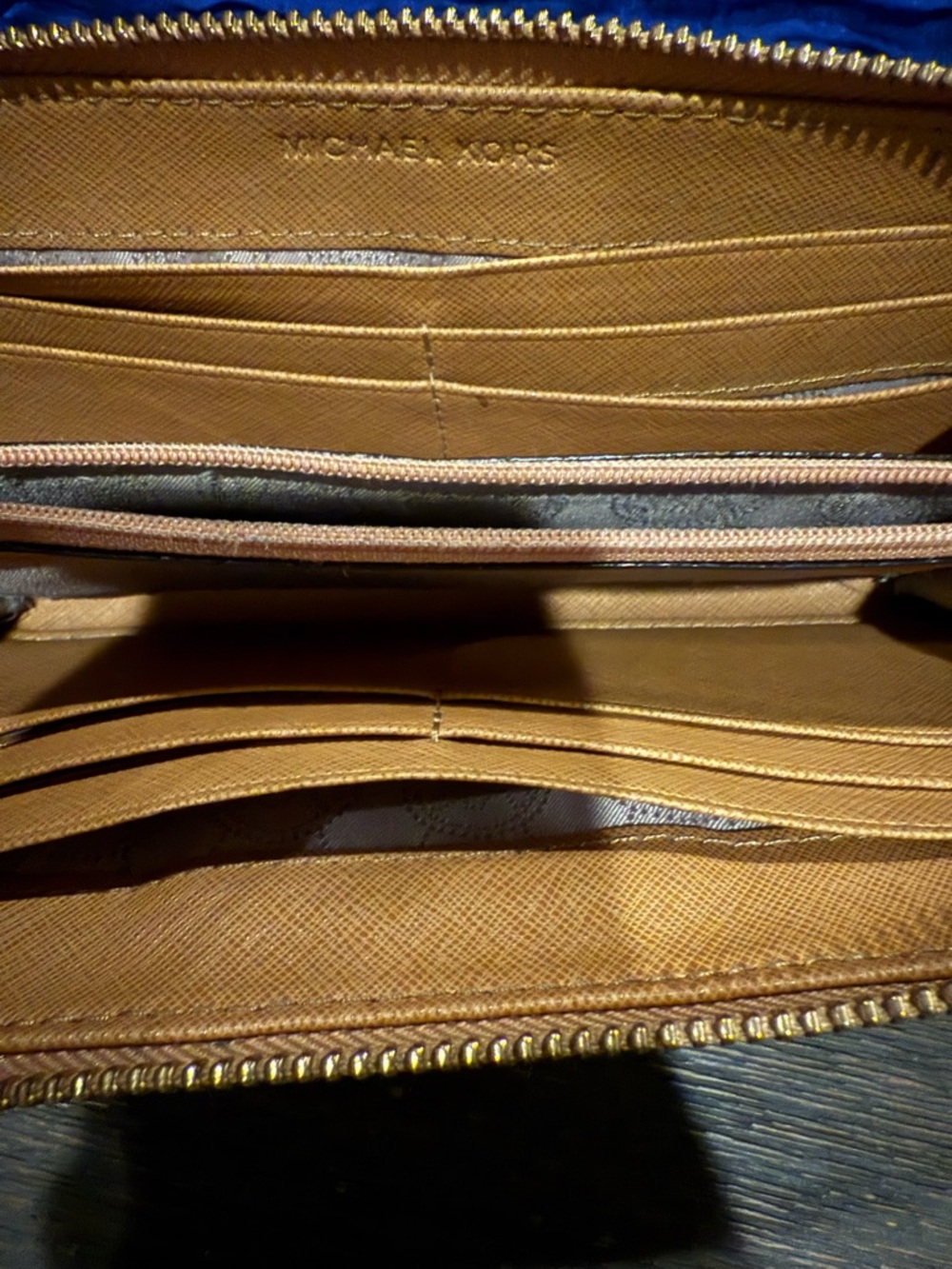 Michael Kors Wallet - Picture 2 of 5